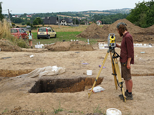 Wykopaliska archeologiczne w Biskupicach – trwają badania osady sprzed 7000 lat