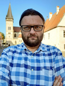 Zdjęcie portretowe Marcina Piątka